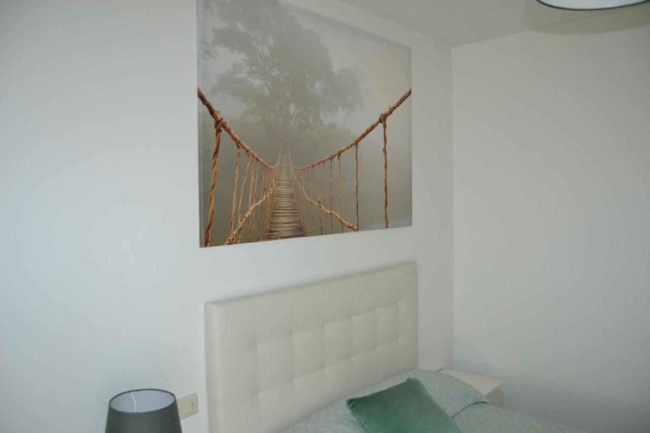 Inmoinsuas Train Station Appartement Sarria Buitenkant foto